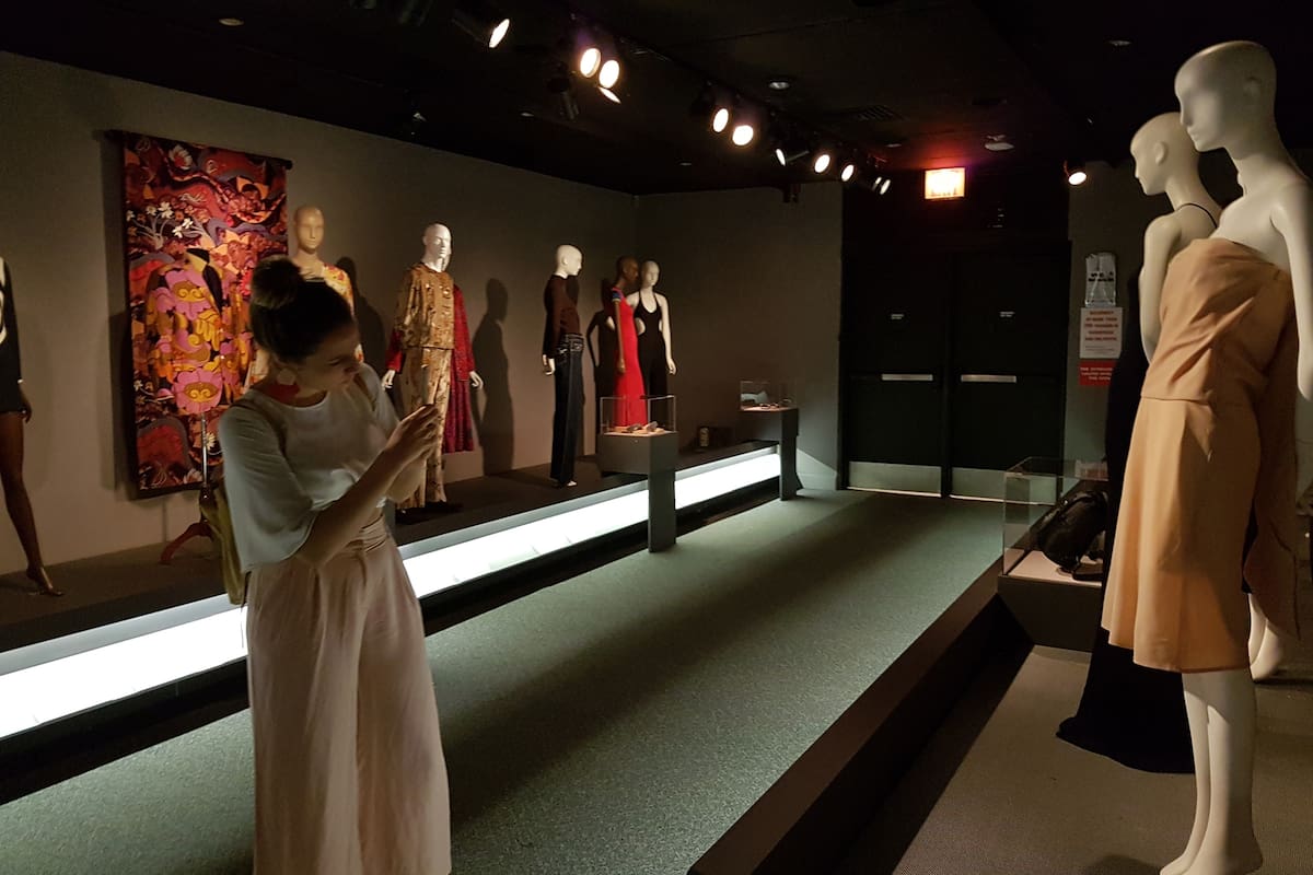 Museos, experiencias en tiendas, universidades. El recorrido de 50 estudiantes que exploraron Manhattan para conocer y aprender.
