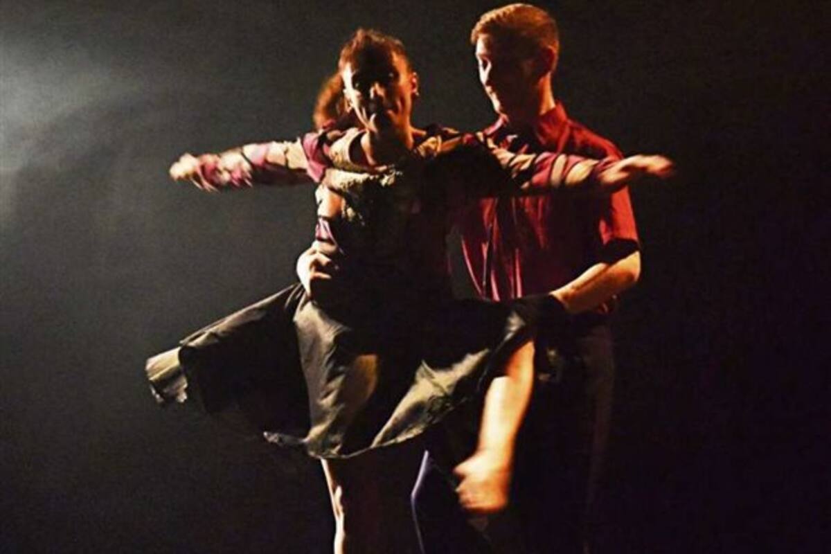 Música popular, historia y duos entrelazados