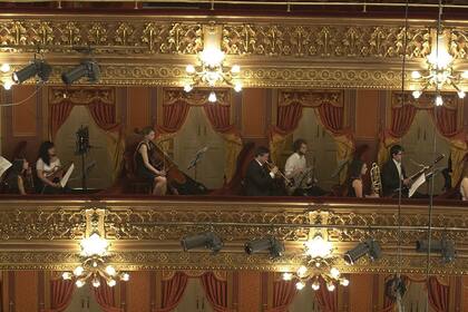 Músicos en los palcos del Teatro Colón durante la puesta de Prometeo, de Luigi Nono, en noviembre de 2013