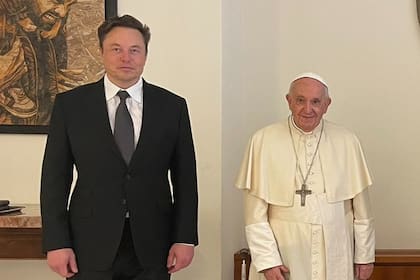 Musk estuvo reunido con Francisco durante el jueves
