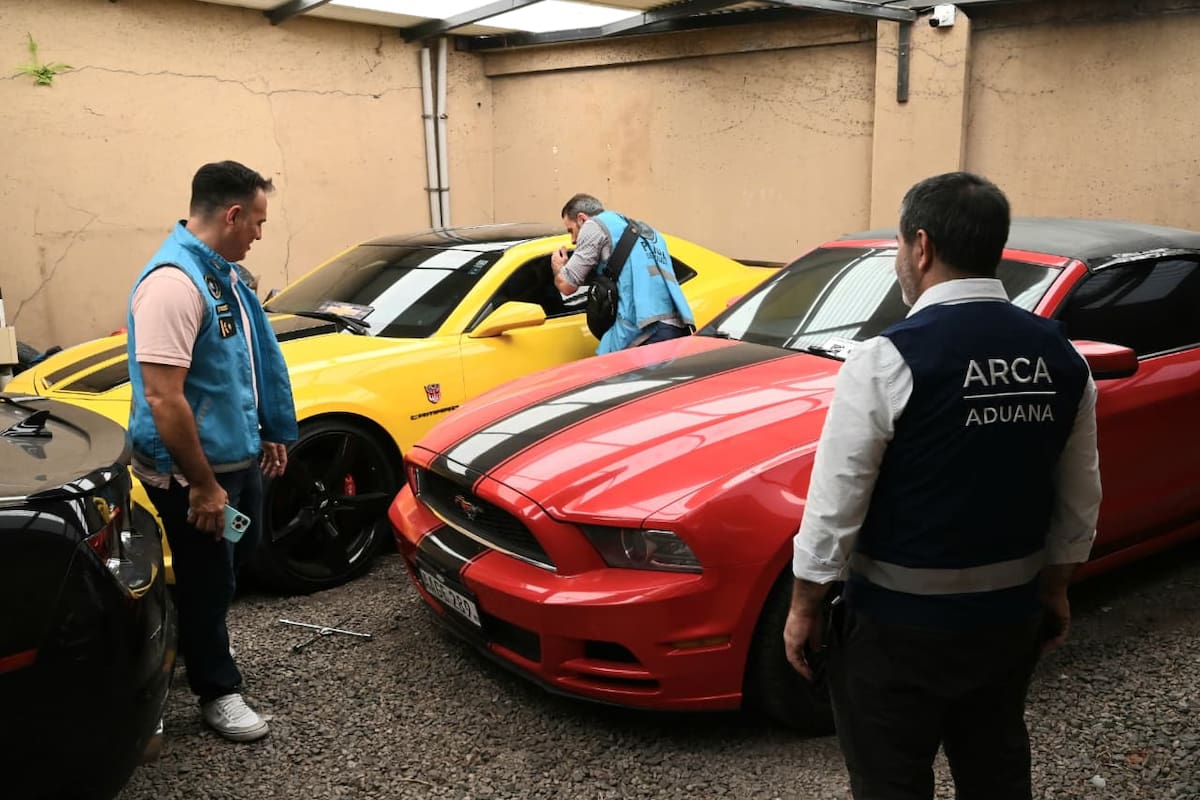 Mustangs y Camaros: desde Paraguay ingresaban al país con autos de lujos como “turistas” pero habían sido comprados por argentinos