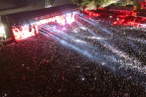 Mute convoca a decenas de miles de personas con su line up, entre los que se destacan algunos de los DJs más convocantes de la escena global