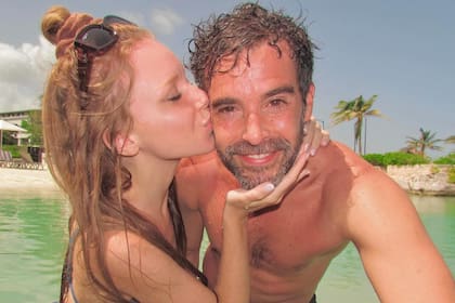 Muy enamorado ahora de Rocío Pardo, Nicolás Cabré tuvo desde siempre sonados vínculos, que no pasaron inadvertidos para la comunidad artística