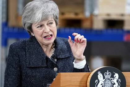 Muy golpeada por la desprolijidad del proceso, May ya adelantó que dejará el cargo cuando se llegue a un acuerdo de salida con la UE, que a su vez ya perdió la paciencia con la política británica