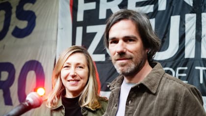 Myriam Bregman cerró la campaña del Frente de Izquierda: “No seremos una estrella más de la bandera yanqui”