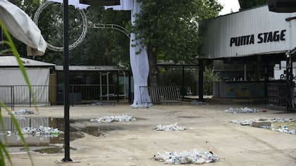 Una chica rosarina de 20 años murió ayer a causa del consumo de drogas sintéticas que habría ingerido en una fiesta electrónica que se realizó en Arroyo Seco, a unos 30 kilómetros al sur de Rosario