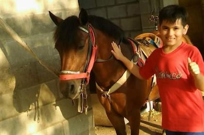 Nacho comenzó con equinoterapia en 2017, cuando tenía 10 años