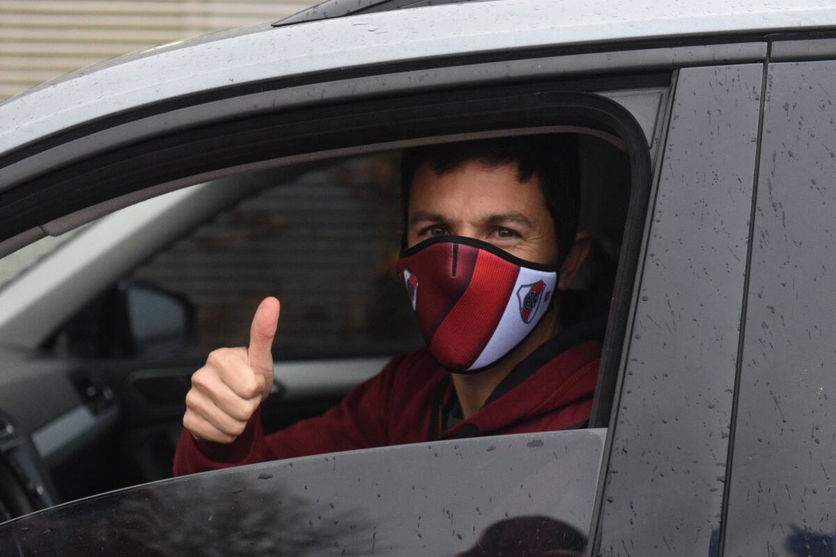 Nacho Fernández, uno de los primeros jugadores de River que se realizó el hisopado desde su auto en el Centro Rossi de San Isidro