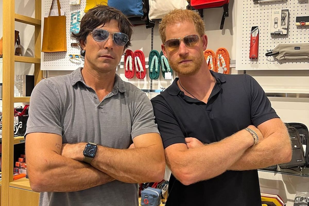 Nacho Figueras, jugador profesional de polo, junto al príncipe Harry