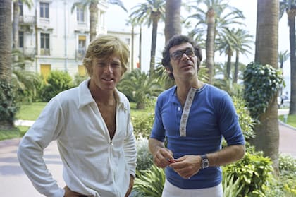 Nacido el 18 de agosto de 1936 en Santa Mónica, California, Charles Robert Redford Jr. fue hijo de Martha Woodruff, de Texas, y de Charles Robert Redford Sr.