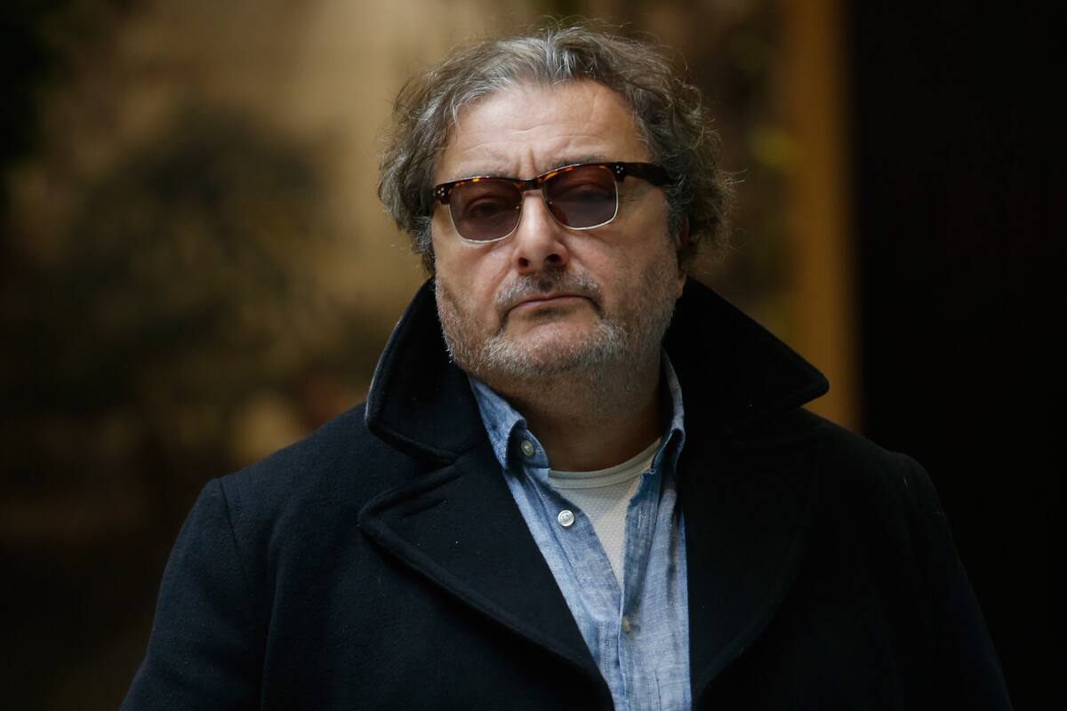 Nacido en Almagro, Rissi es tornero mecánico y tuvo que luchar con los prejuicios de sus seres queridos para convertirse en actor