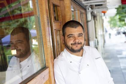 Nacido en Cerdeña, Italia, este chef celebró ocho años al frente de La Locanda, restaurante con una mirada personal de la gastronomía de ese país