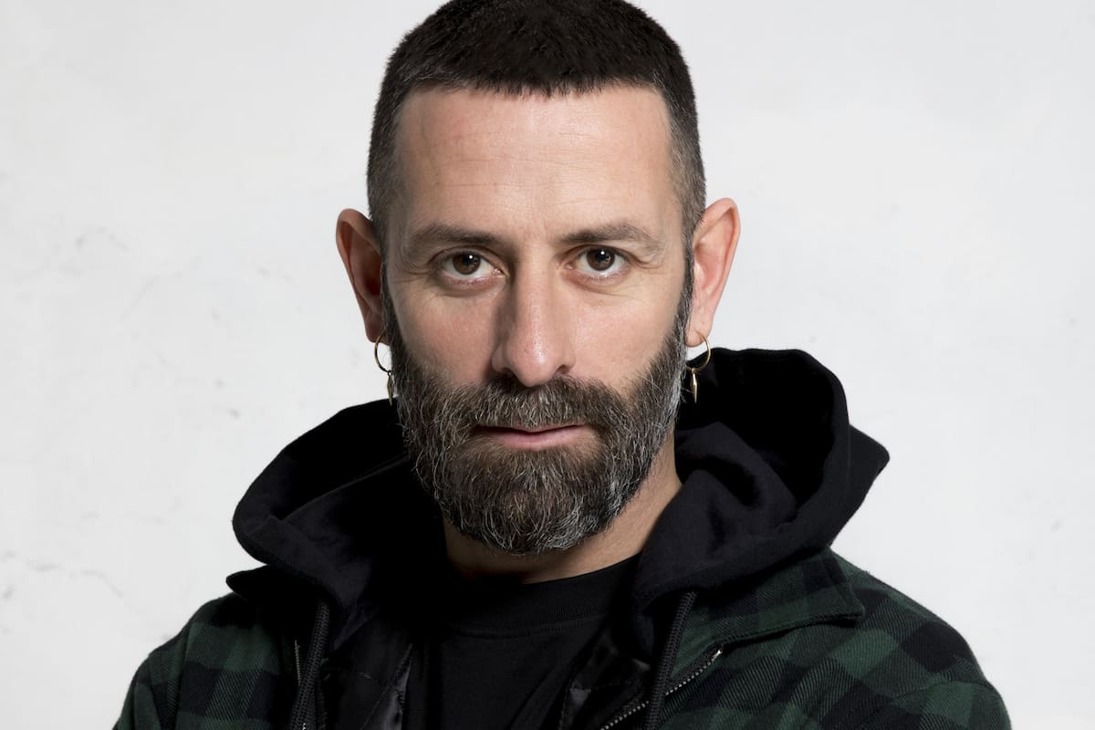 Nació en El Bolsón, fue DJ y a los 41 creó en Italia una marca de ropa que compite con las firmas más prestigiosas y factura millones