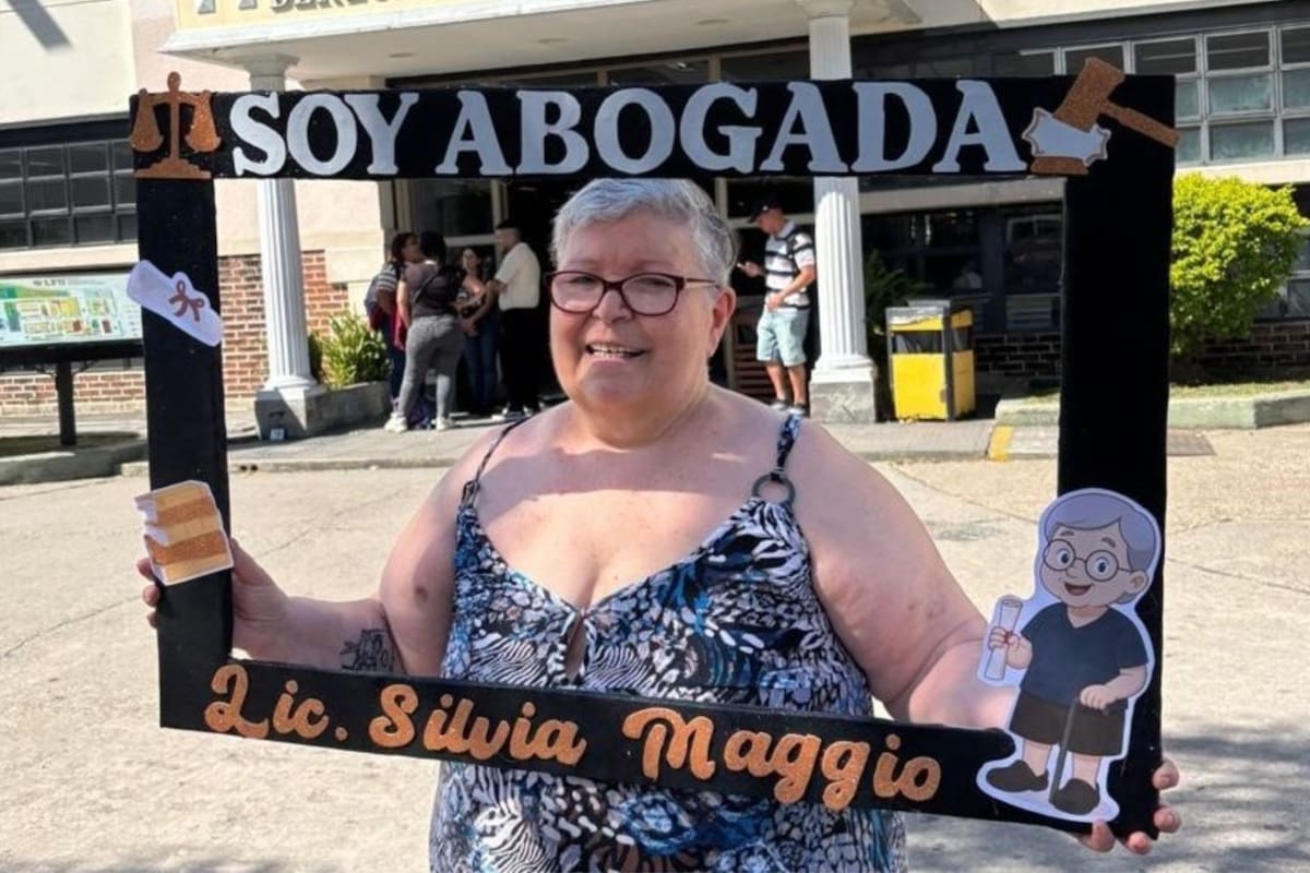Nació en una villa y terminó su tercera carrera a los 72 años: “Me rebelé contra la pobreza, el estudio fue mi salvación”