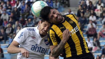 Nacional vs Pe?arol (Uruguay)