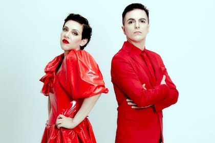 Nada como la dupla de Ale Sergi y Juliana Gattas para volver a mover el cuerpo con música en vivo