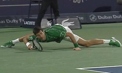 Nadie como Djokovic a la hora de la elongación para alcanzar una pelota