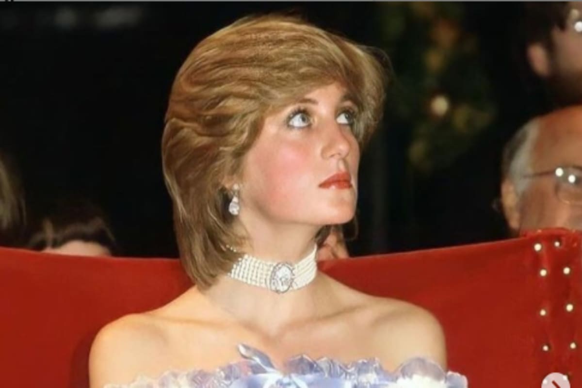 Nadie le advirtió sobre el tipo de regalos ridículos que se hace la familia royal en Navidad y su presente para la princesa Ana se convirtió en el bochorno de la noche