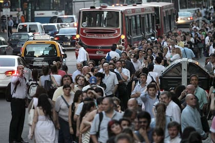 Nadie sabía cómo volver a casa a la salida del trabajo: no funcionaban los subtes, los trenes sufrían demoras y el tránsito estaba atascado