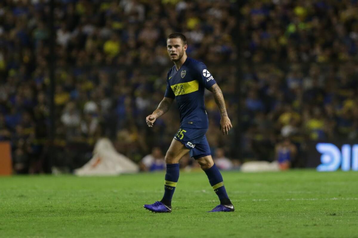 Nahitan Nández regresó ante Lanús