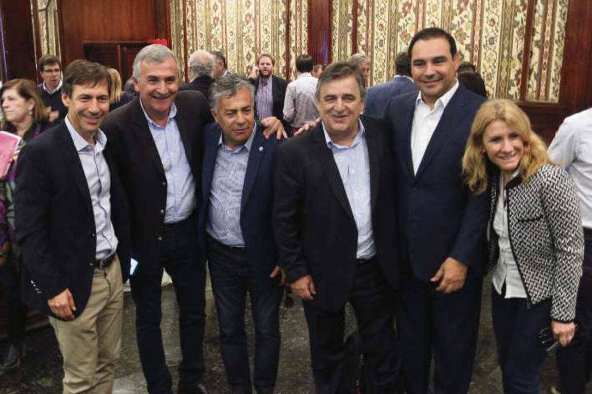 Naidenoff, Morales, Cornejo, Negri, Valdéz y Alejandra Lorden