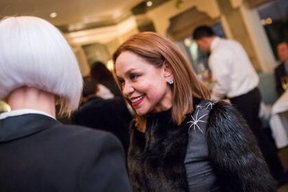 Nancy González, la reconocida diseñadora colombiana de bolsos, fue sentenciada en EE.UU. a 18 meses de cárcel luego de declararse culpable de contrabando de artículos de cuero que estaban hechos con pieles de animales exóticos y en peligro de extinción