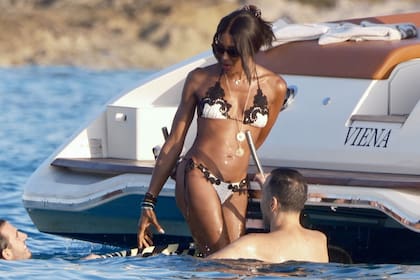 Naomi Campbell disfrutó del cálido sol de Formentera, en España
