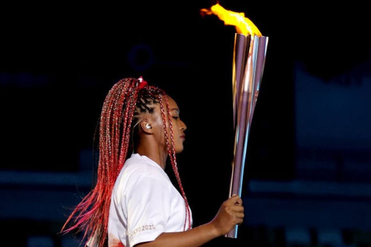 Naomi Osaka encendió el pebetero de los Juegos Olímpicos.