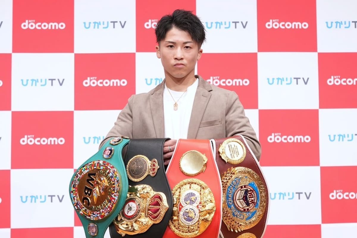 Naoya Inoue, con todos los cinturones de campeón