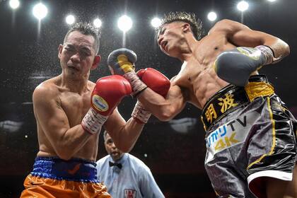 Naoya Inoue, de Japón, frente a Nonito Donaire en el Saitama Super Arena, el 7 de noviembre de 2019