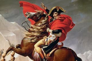 Del icónico bicornio a la cama del emperador, la “novela” de su vida en cien objetos