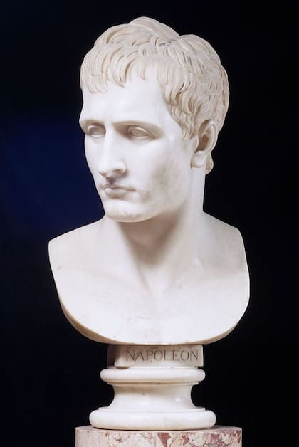 Napoleón quiso ser inmortalizado en esculturas como los grandes dioses romanos.