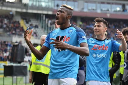 Napoli, con Victor Osimhen e Hirving Lozano, puede gritar campeón de la Serie A este domingo.