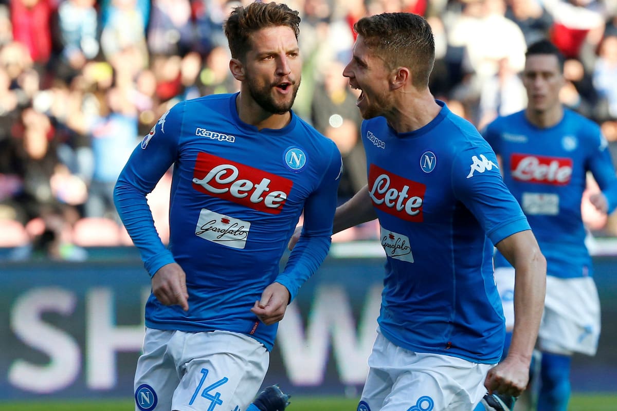 Napoli se impuso cómodamente frente a Bologna 3-1 y es líder de la Serie A