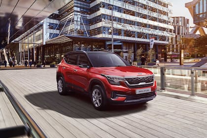 Nariz de tigre. Así le dice Kia al agresivo frontal del Seltos, que deriva del nuevo lenguaje de diseño de la marca