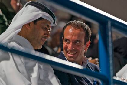 Nasser Al-Khelaïfi junto con Luigi Carraro, los hombres más fuertes de Premier Padel y la Federación Internacional, respectivamente