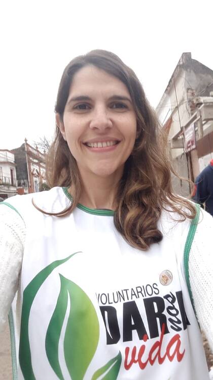 Natalia junto a los voluntarios de "Dar Nos Da Vida" busca visibilizar la problemática de las personas que están en lista de espera.