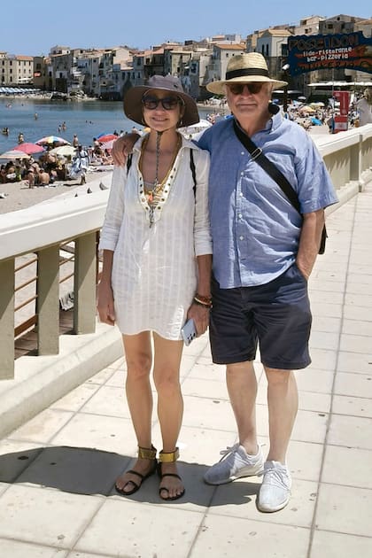 Natalia con su padre biológico, Jorge Sarraute,
en Sicilia