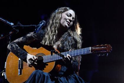 Natalia Lafourcade está en la recta final de su embarazo y de los Latin Grammy