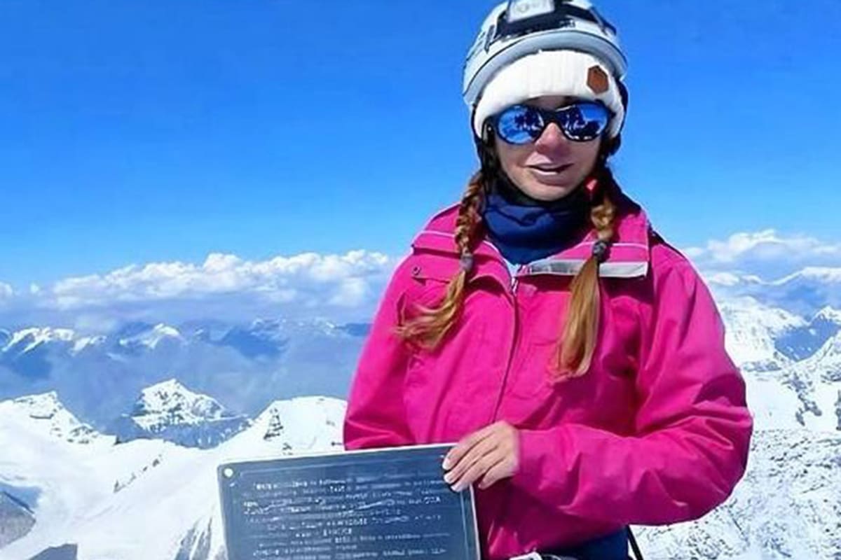 Natalia Nagovitsyna, la alpinista rusa atrapada a 7000 metros de altura