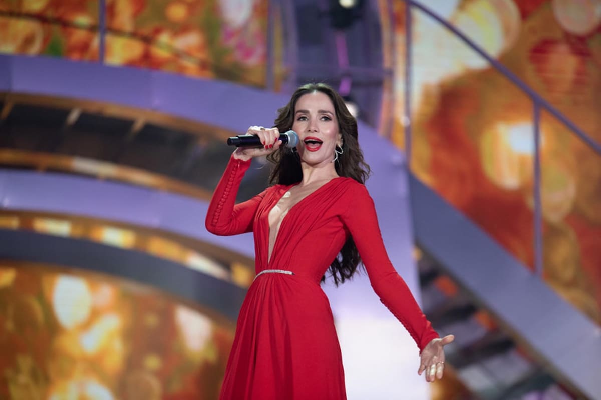 Natalia Oreiro se mostró muy emocionada por el recibimiento del público en la gala organizada por la televisión polaca