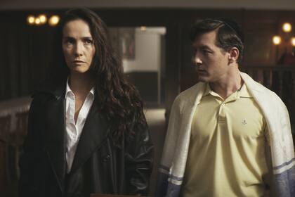 Natalia Oreiro y Gustavo Bassani en Iosi, el espía arrepentido