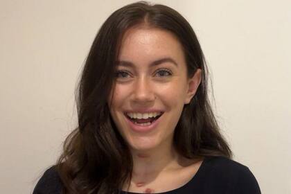 Natalie quería hacer borrón y cuenta nueva de su tratamiento contra el cáncer cuando empezó a usar aplicaciones de citas