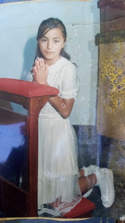 Nataly el día de su primera comunión.