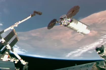 Nave de carga llega a Estación Espacial Internacional con un día de retraso tras fallo en motor