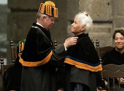 Nawal el Saadawi recibió numeros reconocimientos a lo largo de su vida, entre otros el doctorado honoris causa de la Universidad Nacional Autónoma de México