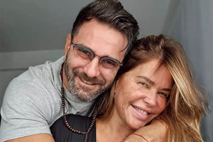 Nazarena Vélez con Santiago Caamaño, juntos desde 2019