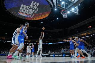 NBA y FIBA avanzan con planes para nueva liga en Europa, pero llevará tiempo asegura Silver