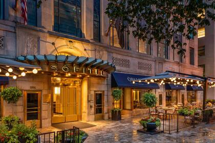 Necesitados de reinventarse, los hoteles comienzan a ofrecer servicios más allá del alojamiento.