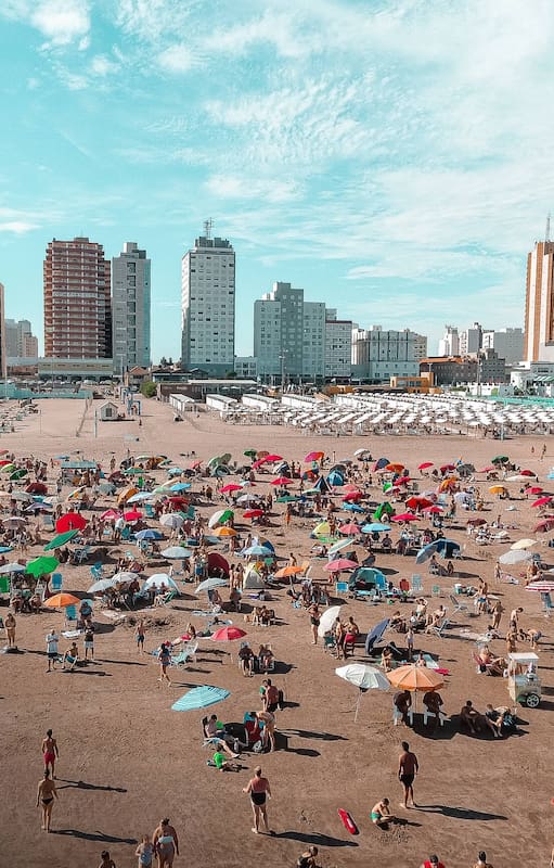 Necochea tiene playas anchas.
